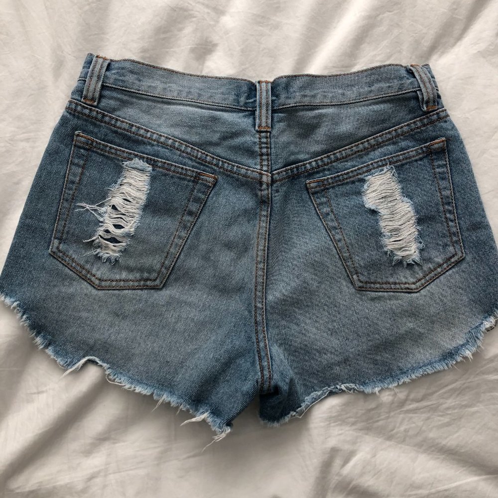 Distressed High Rise Denim Shorts - Picture 3 of 3